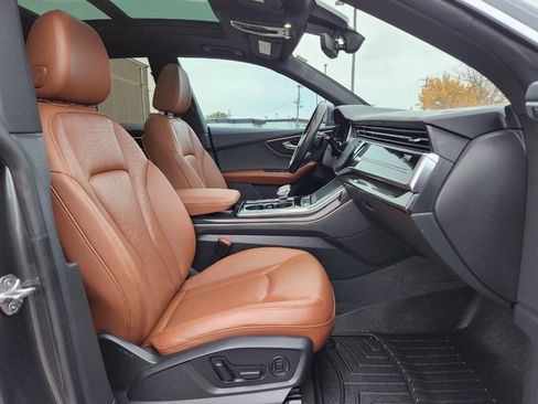 Used 2021 Audi Q8 Premium Plus w/ Premium Plus Package image 15