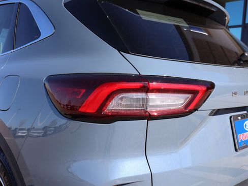 New 2025 Ford Escape SE w/ PHEV Premium Package image 18