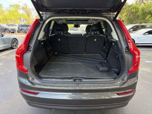 Used 2023 Volvo XC90 B5 Core w/ Protection Package Premier image 24