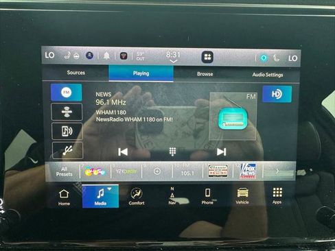 Certified 2024 Jeep Wagoneer Series II w/ Flexible Seating Group AWD/4WD image 6