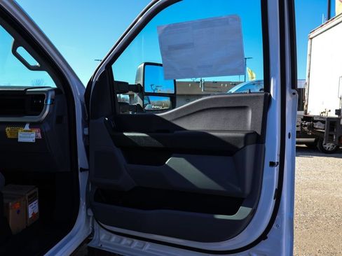 New 2024 Ford F550 4x4 Regular Cab Super Duty image 14