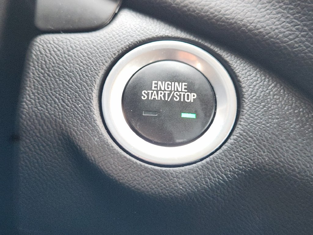 Used 2023 Chevrolet Equinox LT FWD image 22