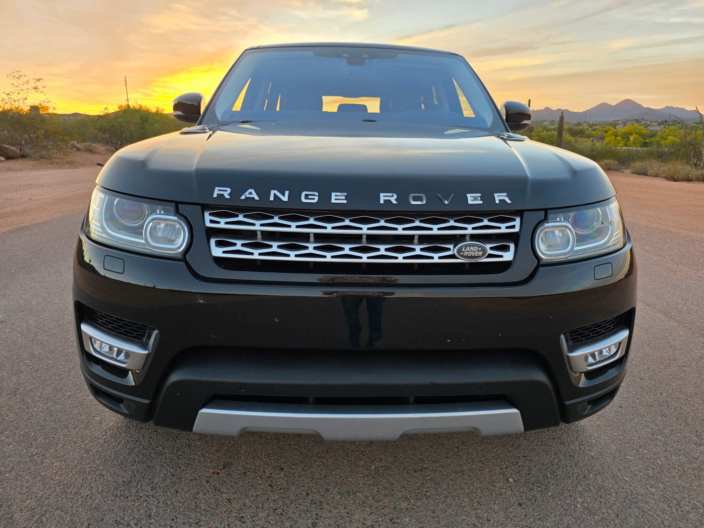 Used 2017 Land Rover Range Rover Sport HSE AWD/4WD image 8