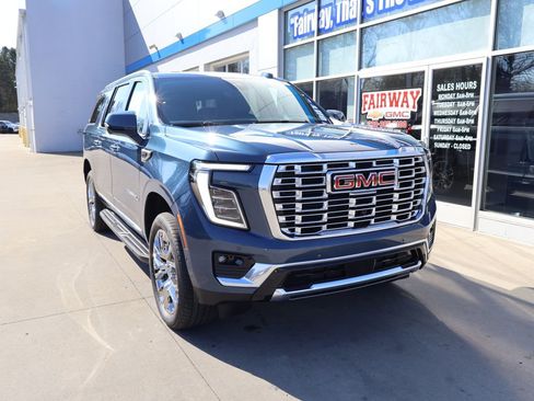 New 2026 GMC Yukon XL Denali w/ Advanced Technology Package AWD/4WD image 2