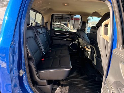 Used 2019 RAM 1500 Laramie AWD/4WD image 20
