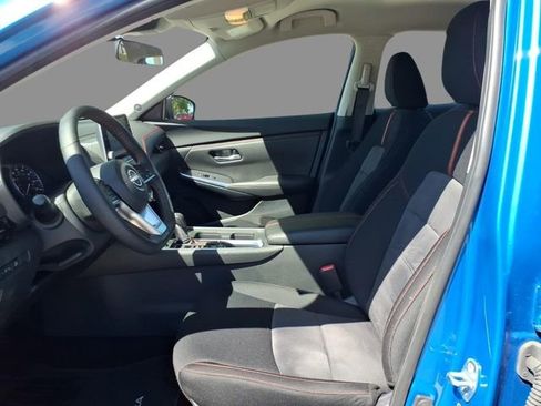 Certified 2025 Nissan Sentra SR FWD image 21