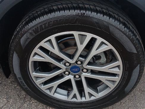 Used 2021 Ford Escape SEL image 13