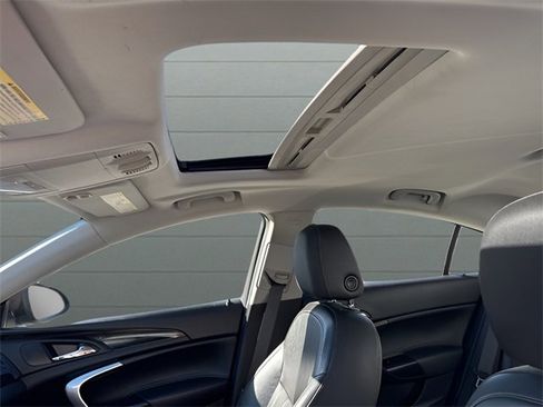 Used 2011 Buick Regal CXL Turbo w/ TO4 Preferred Equipment Group image 18