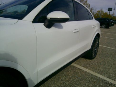 Used 2020 Porsche Cayenne image 78