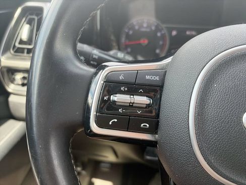 Used 2021 Kia Sorento S w/ Panoramic Sunroof Package FWD image 25