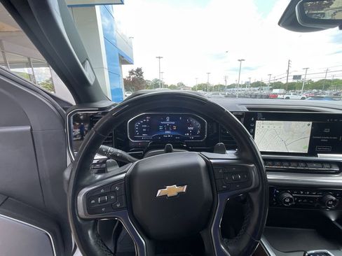 Used 2024 Chevrolet Silverado 1500 High Country w/ High Country Premium Package AWD/4WD image 10