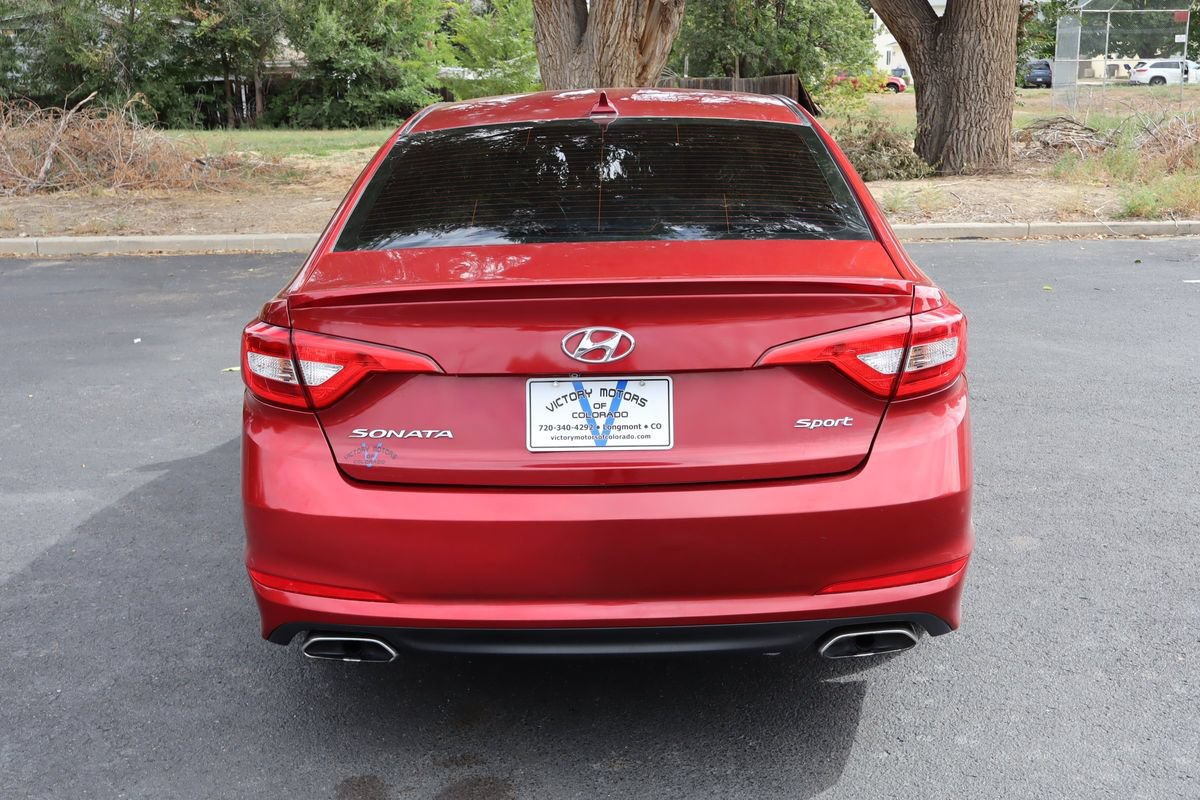 Used 2016 Hyundai Sonata Sport w/ Option Group 1V FWD image 6