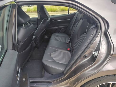 Used 2024 Toyota Camry SE FWD image 6