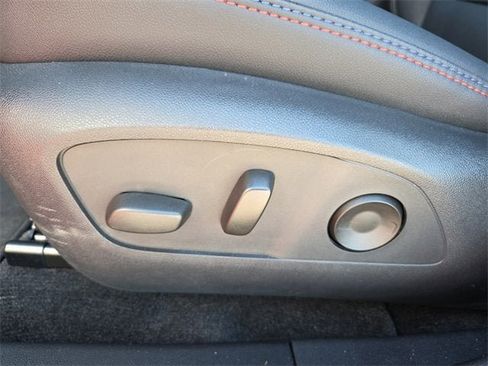 New 2025 Chevrolet Equinox EV RS image 17