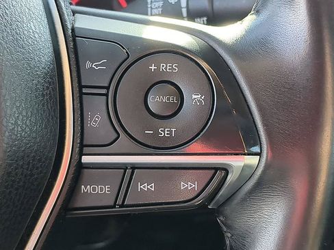 Used 2018 Toyota Camry XSE FWD image 19