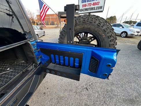 Used 2015 Jeep Wrangler Unlimited Sport image 16