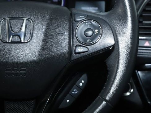 Used 2020 Honda HR-V Touring image 33