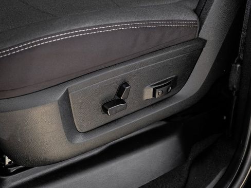 Used 2024 RAM 2500 Big Horn w/ Night Edition image 37