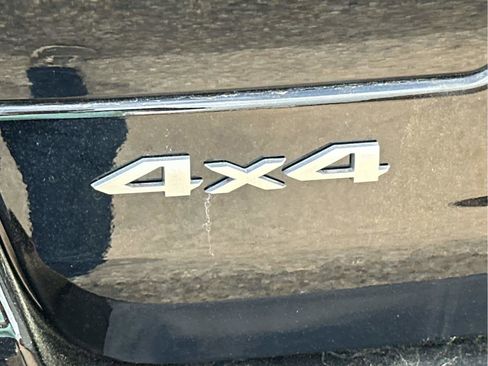 New 2025 Jeep Grand Cherokee Limited w/ Luxury Tech Group II image 22