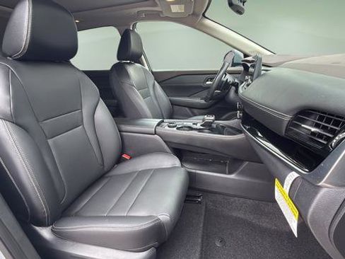Used 2023 Nissan Rogue SL w/ SL Premium Package AWD/4WD image 11