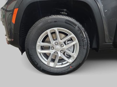 New 2026 Jeep Grand Cherokee L 4WD image 33