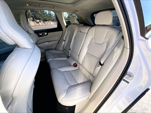 Used 2026 Volvo XC60 B5 Ultra w/ Climate Package image 29