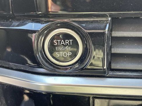 Certified 2023 Nissan Pathfinder SL image 26