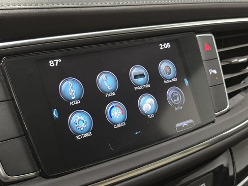 Used 2019 Buick Enclave Essence FWD image 16