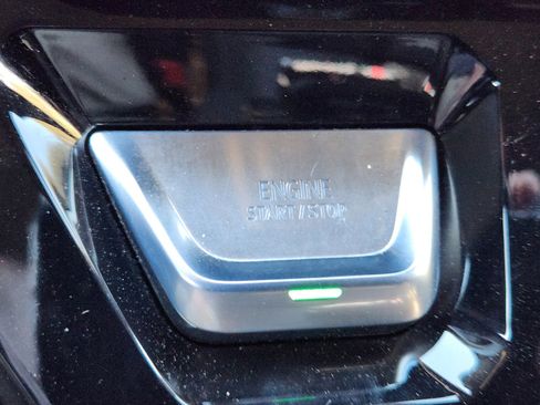 Used 2025 GMC Sierra 1500 AT4 w/ AT4 Premium Package image 18