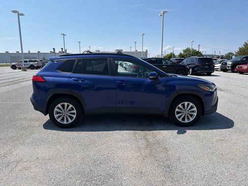 Used 2022 Toyota Corolla Cross LE AWD/4WD image 6