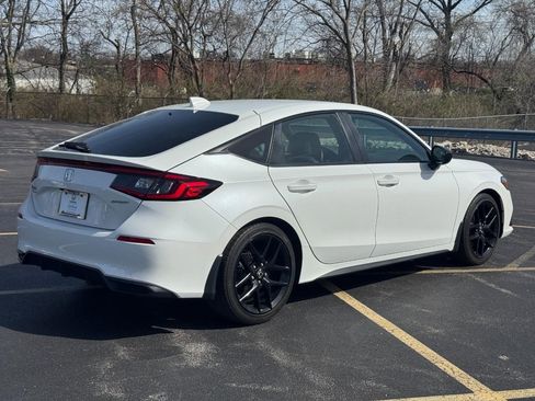 Certified 2024 Honda Civic Sport image 3