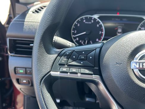 Used 2024 Nissan Sentra SV FWD image 27