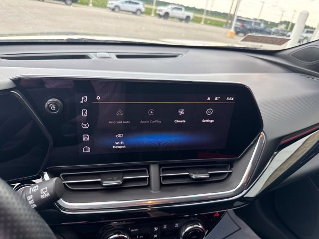 Used 2024 Chevrolet Trax RS FWD image 26