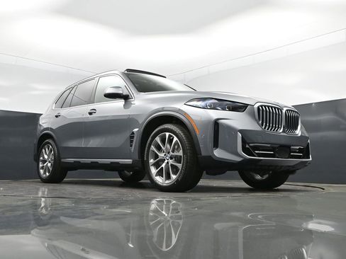 New 2026 BMW X5 sDrive40i image 44
