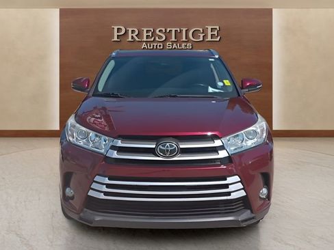 Used 2018 Toyota Highlander XLE AWD/4WD image 33