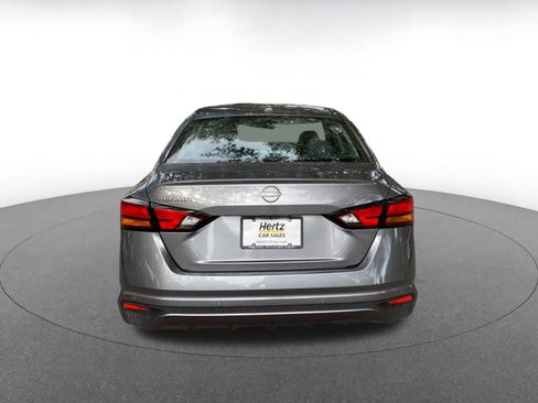 Used 2025 Nissan Altima 2.5 SV image 6