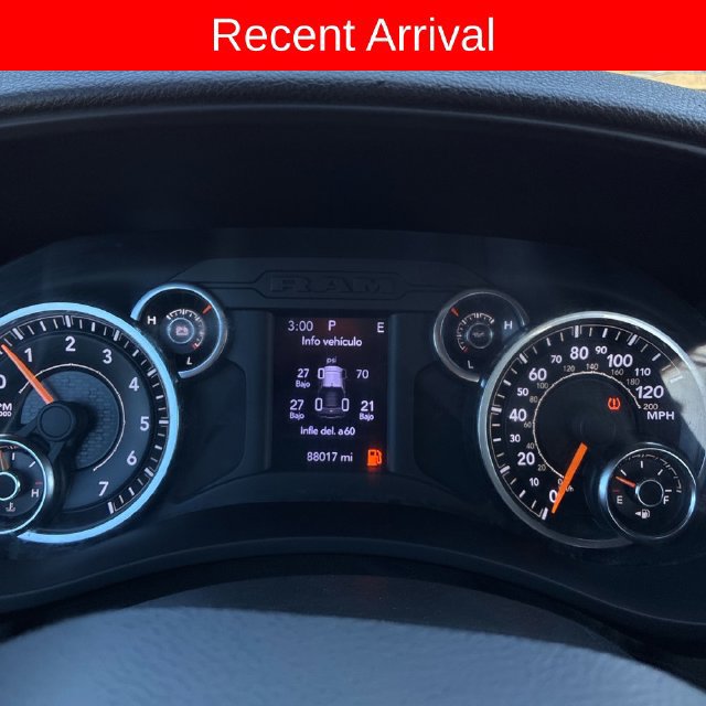 Used 2022 RAM 2500 Tradesman w/ Chrome Appearance Group AWD/4WD image 8