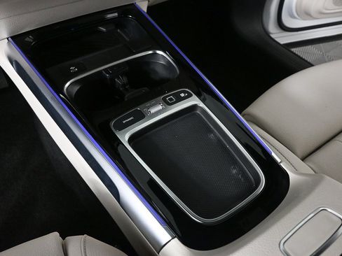 Certified 2025 Mercedes-Benz GLB 250 image 15