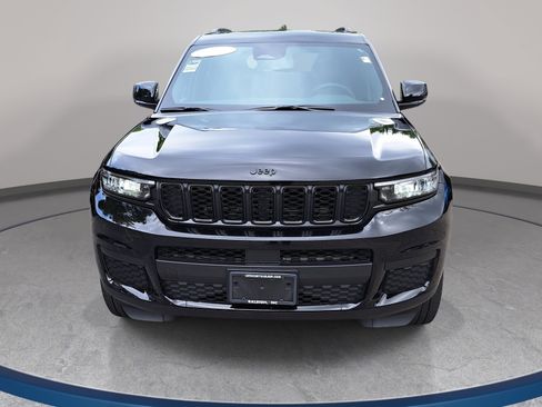 Used 2023 Jeep Grand Cherokee L Laredo AWD/4WD image 2