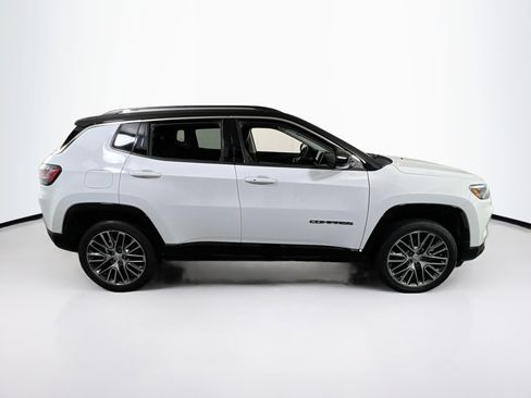 Used 2022 Jeep Compass Limited w/ Elite Group image 4