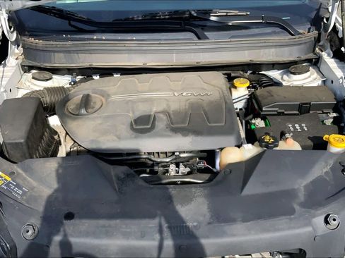 Used 2020 Jeep Cherokee Limited AWD/4WD image 32