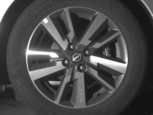 Used 2025 Nissan Versa SV FWD image 13