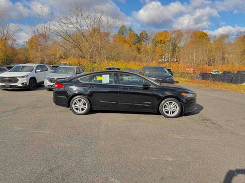 Used 2018 Ford Fusion S image 8