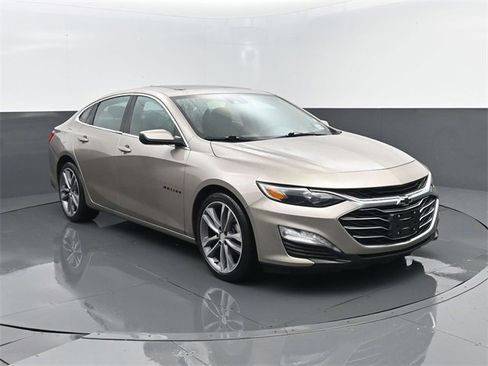 Used 2023 Chevrolet Malibu LT image 3