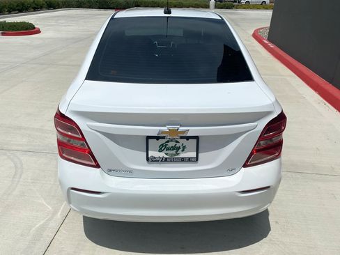Used 2017 Chevrolet Sonic LT FWD image 5