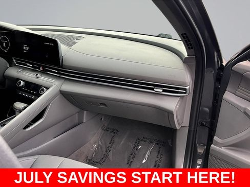 Used 2024 Hyundai Elantra SEL w/ Convenience Package FWD image 29