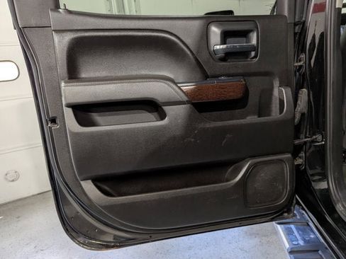 Used 2017 GMC Sierra 3500 SLT image 19