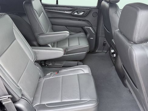 Used 2023 GMC Yukon Denali RWD image 36