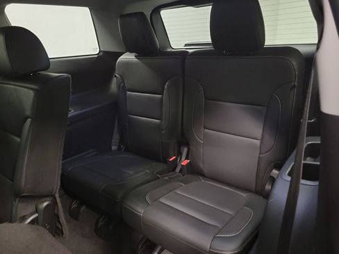 Used 2020 GMC Acadia SLT image 24