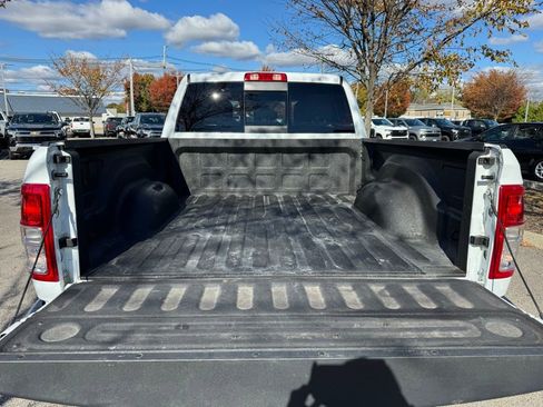 Used 2024 RAM 2500 Tradesman w/ Chrome Appearance Group image 19